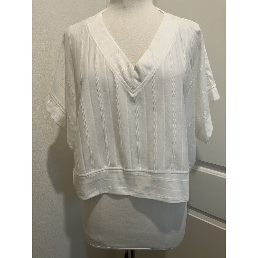Umgee Crop Length White Top Dolman Short Sleeve V-Neck New w tags Size Small